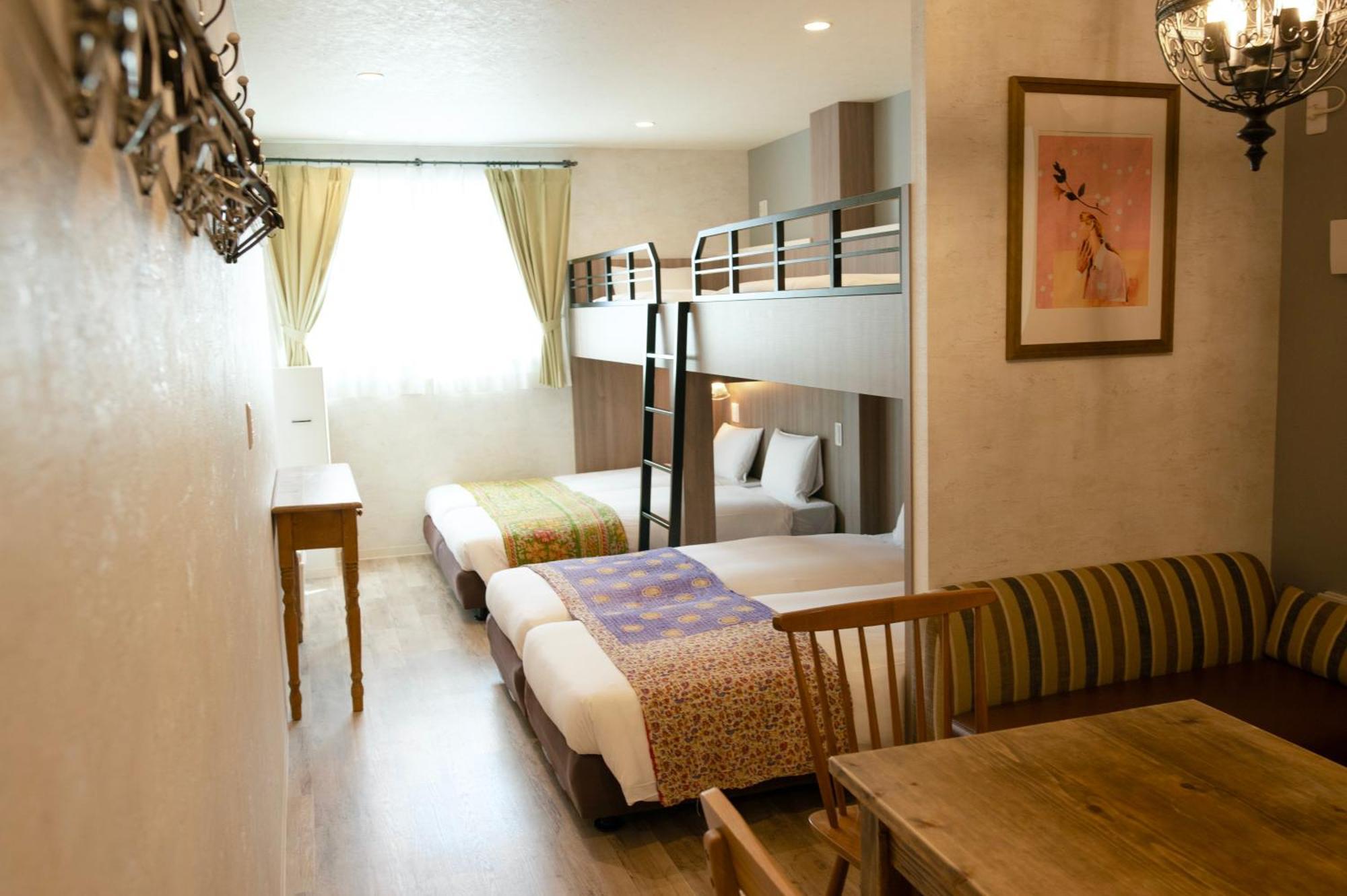 7 Rooms Hotel & Cafe Tōkyō Extérieur photo