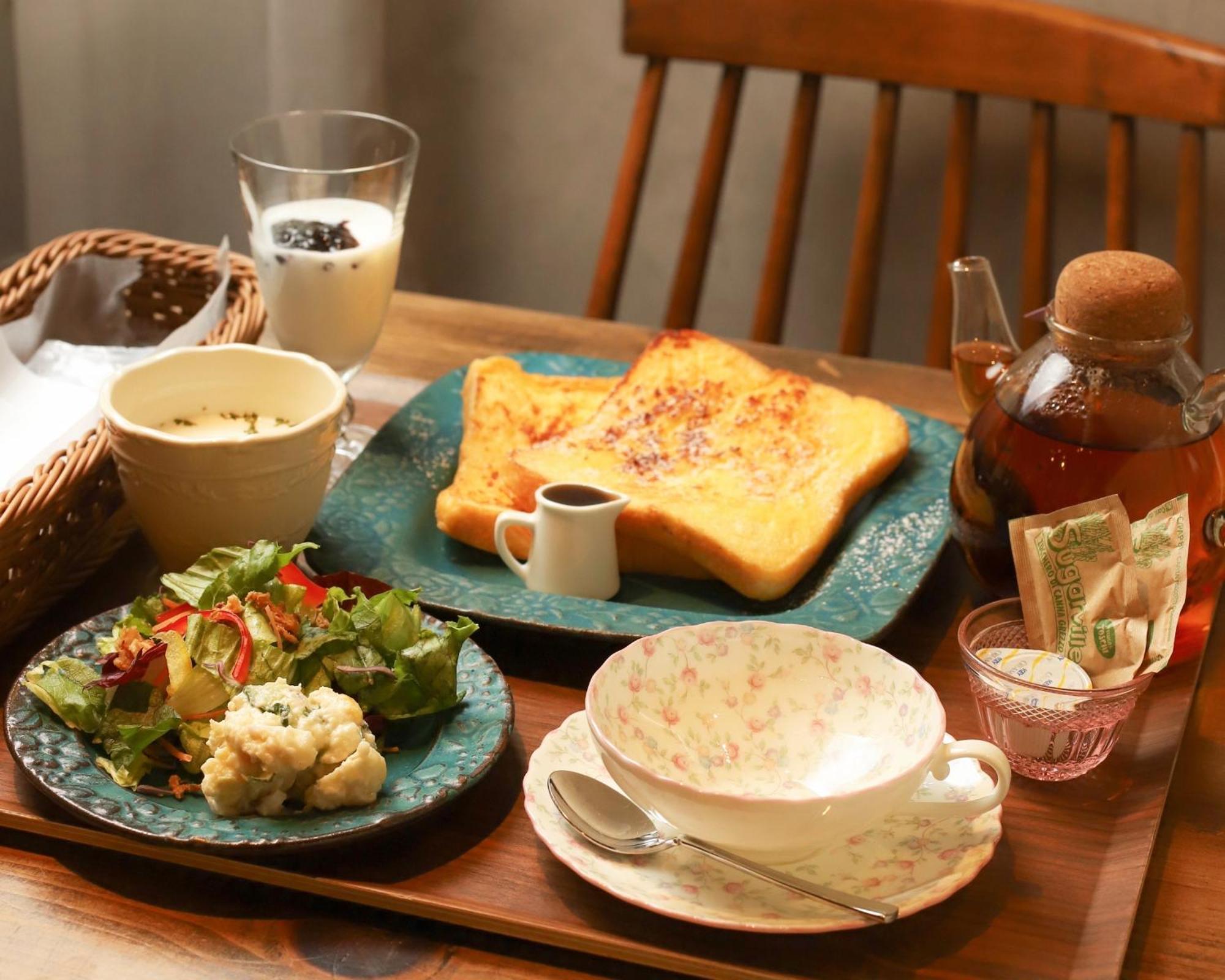 7 Rooms Hotel & Cafe Tōkyō Extérieur photo